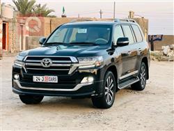 تۆیۆتا لاند کروزەر